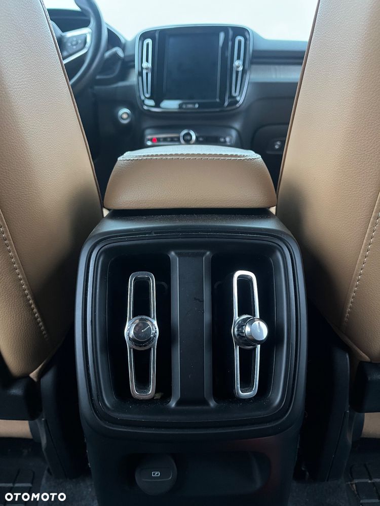 Volvo XC 40 T5 AWD Inscription - 34