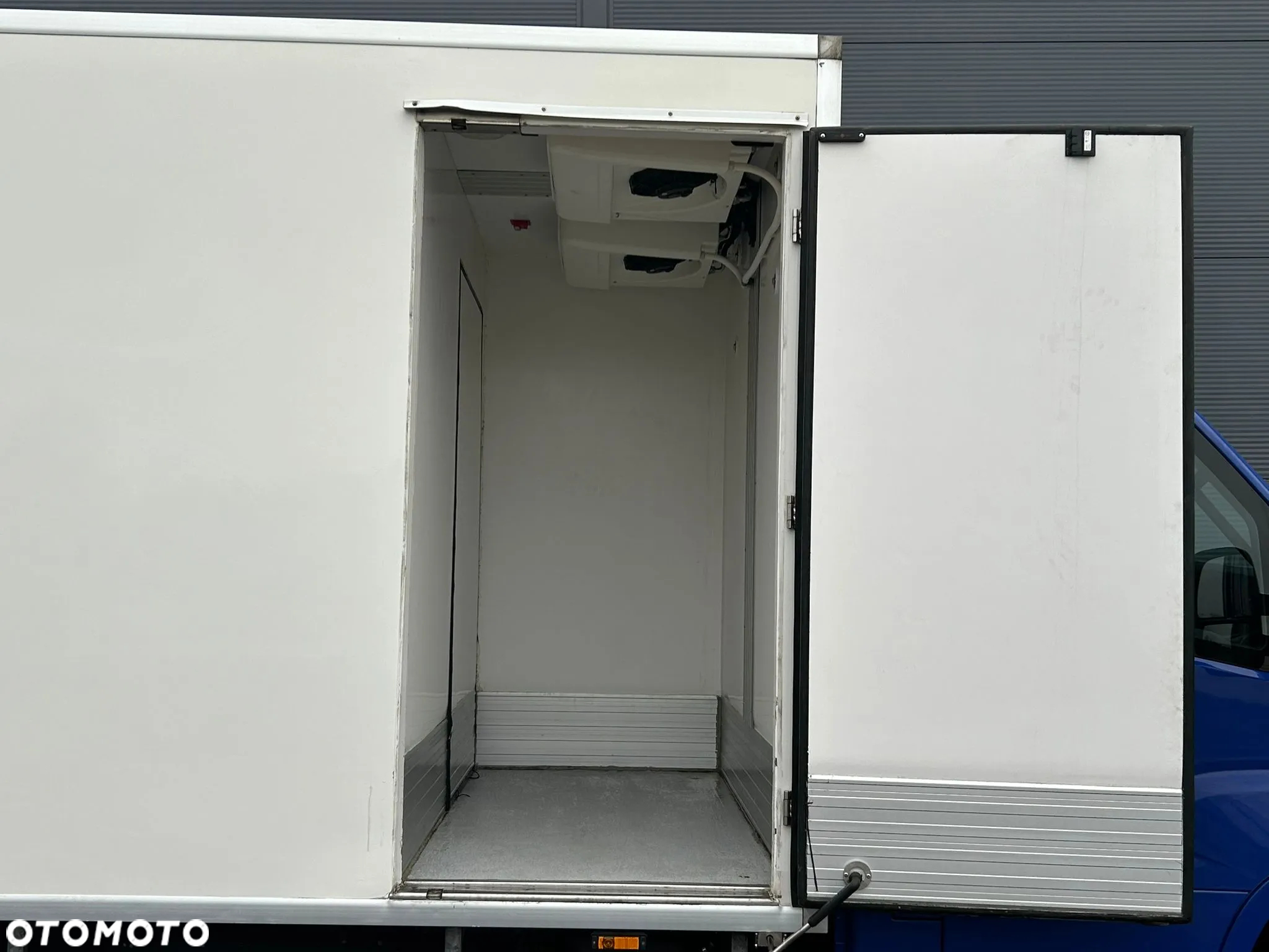 Iveco Daily 50C18 35C18 3.0 HPI Chłodnia Mroźnia 8 palet **Komorówka**Multi Temperatura**Klima**Sprowadzony**Super stan**2018R** - 11