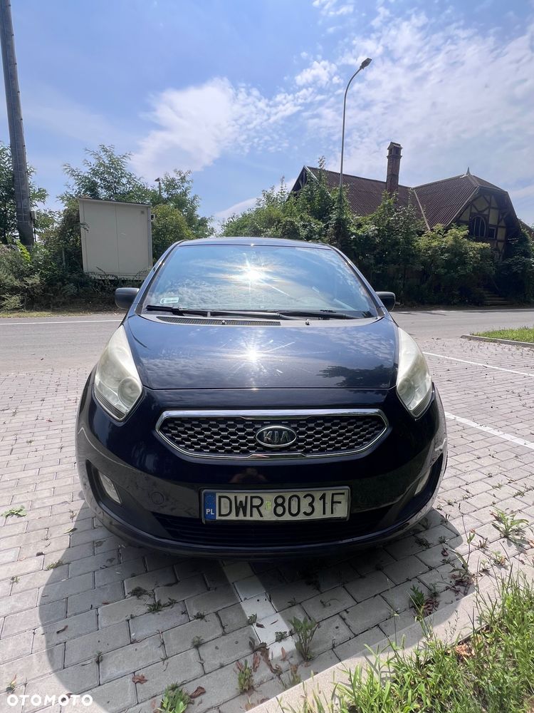 Kia Venga - 8