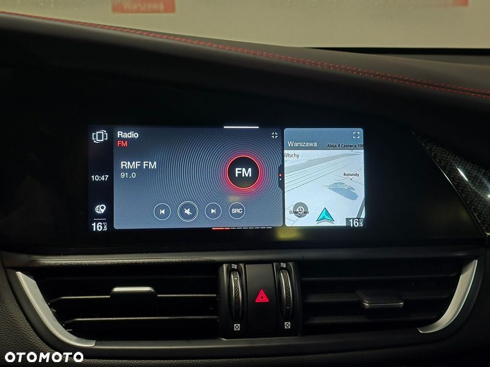 Alfa Romeo Giulia 2.0 Turbo 16V AT8-Q4 Estrema - 22