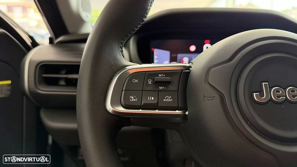Jeep Avenger 1.2 GSE T3 Altitude - 19