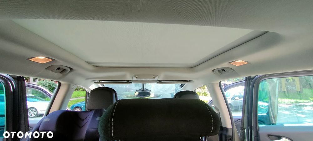 Opel Zafira - 27