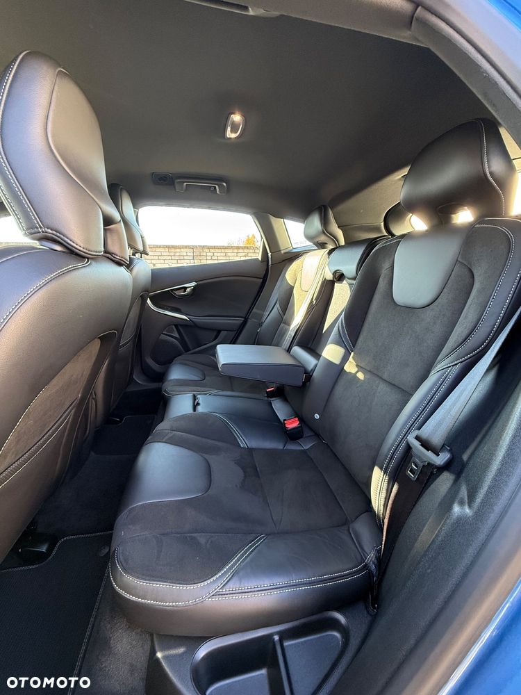 Volvo V40 D3 Drive-E R-Design Momentum - 11