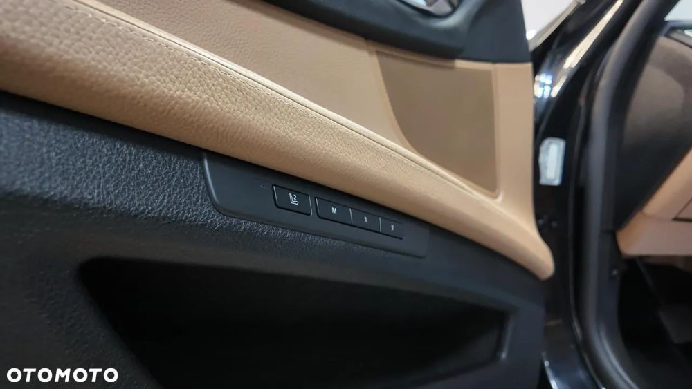 BMW Seria 7 730d xDrive - 27