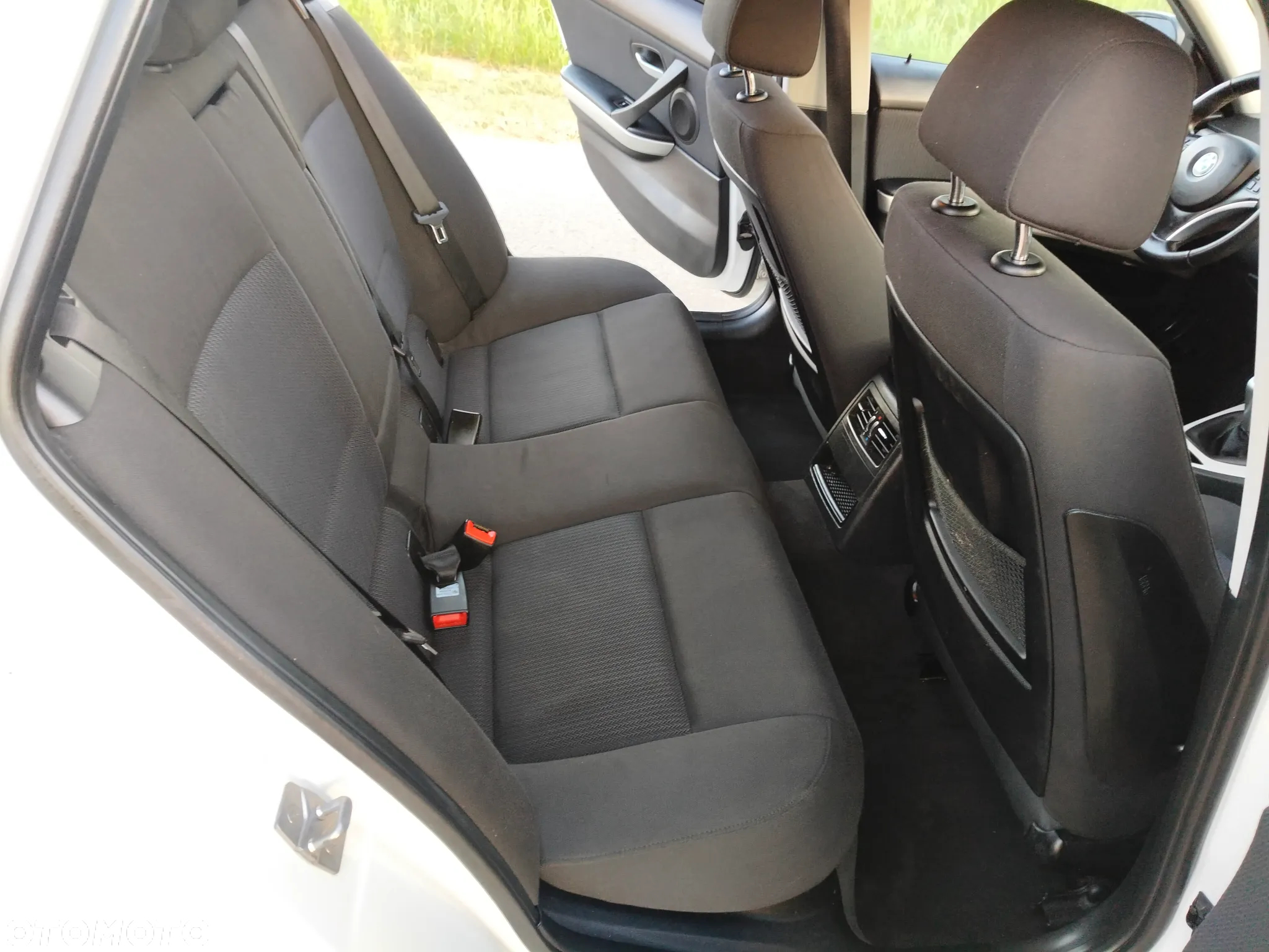 BMW Seria 3 318d Sport Line - 28