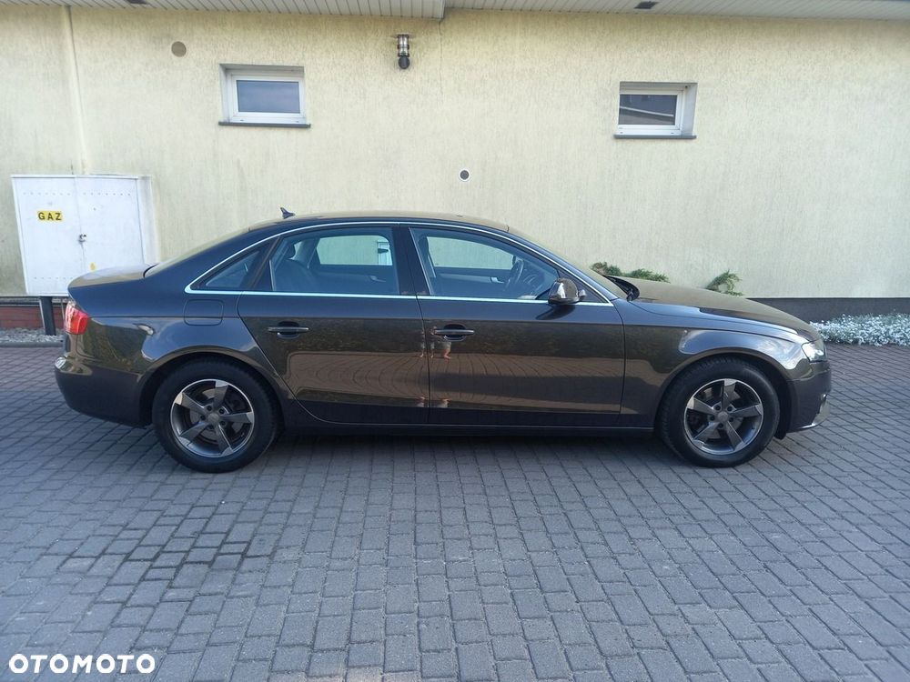 Audi A4 Limousine 2.0 TDI ultra DPF Attraction - 12