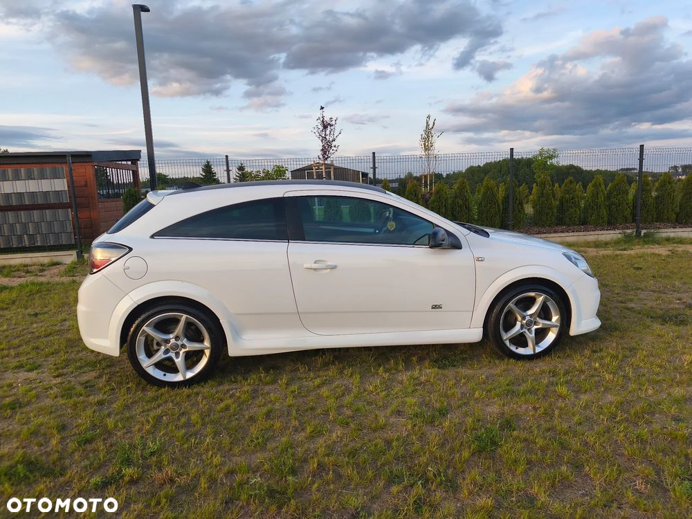 Opel Astra III GTC 1.8 Sport - 9
