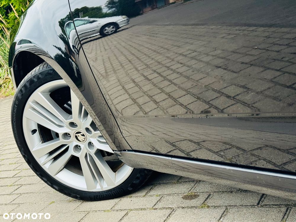 Skoda Octavia 1.6 TDI DSG Premium Edition - 23