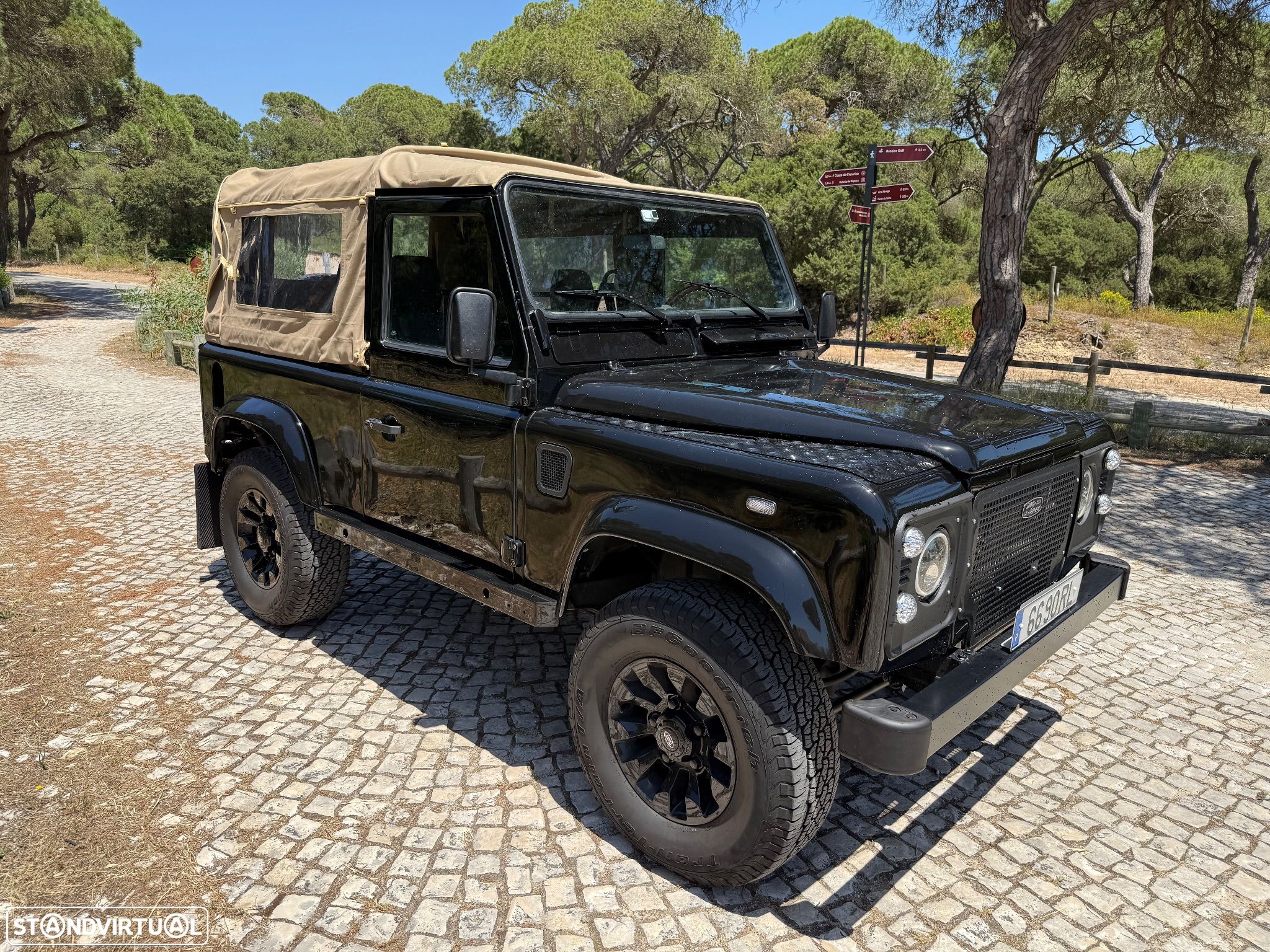 Land Rover Defender 90 2.5 Td5 Soft Top - 1