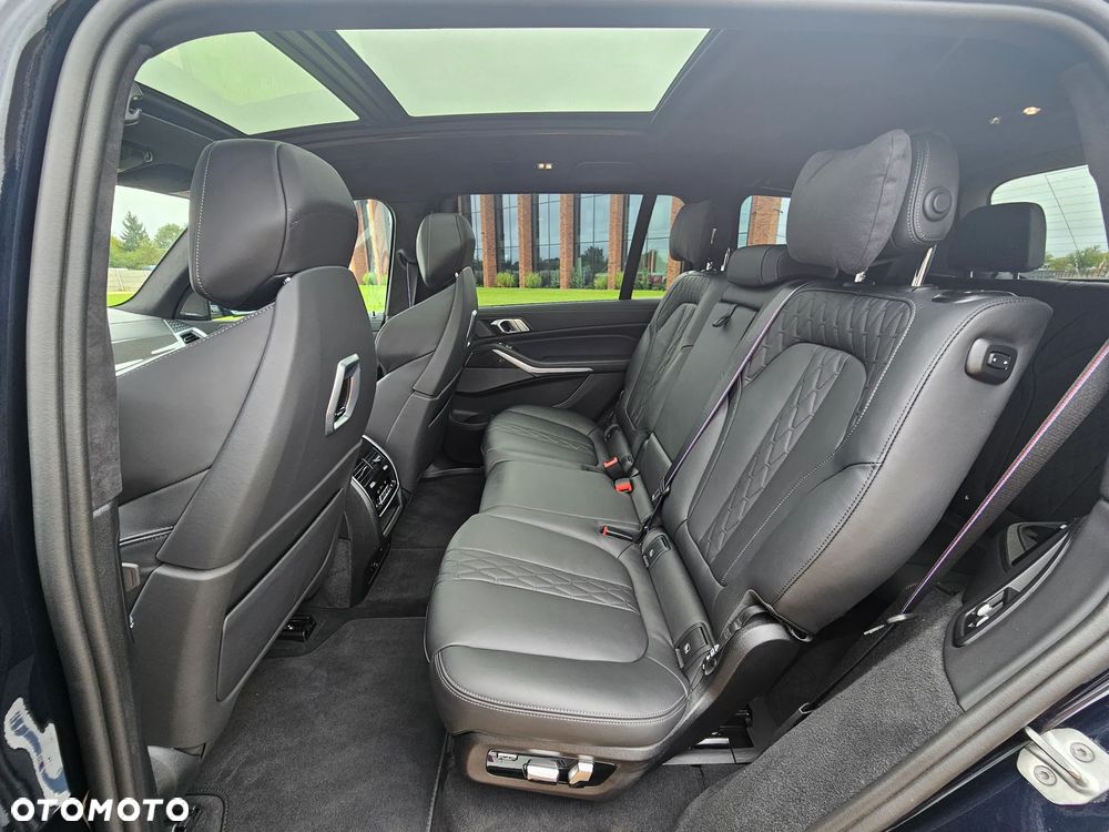 BMW X7 M50i sport - 22