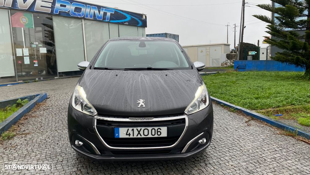 Peugeot 208 1.2 PureTech Signature - 6