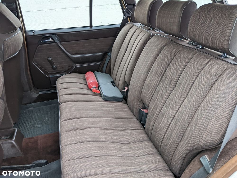 Mercedes-Benz W124 (1984-1993) - 13