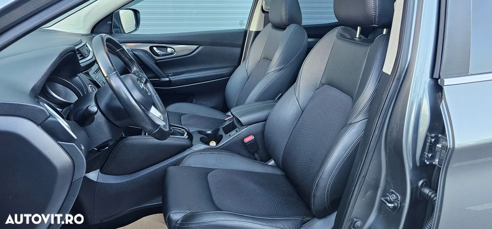 Nissan Qashqai 1.6 DCI Xtronic TEKNA - 17