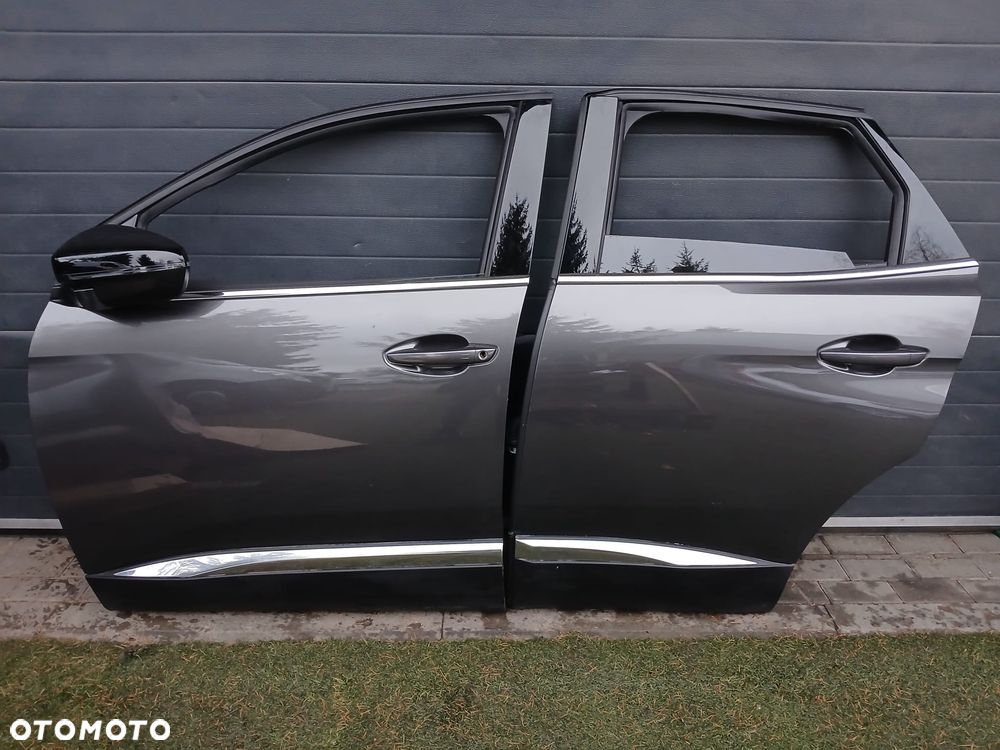 Drzwi lewy  tył Peugeot 3008 II kompletne EVL - 1