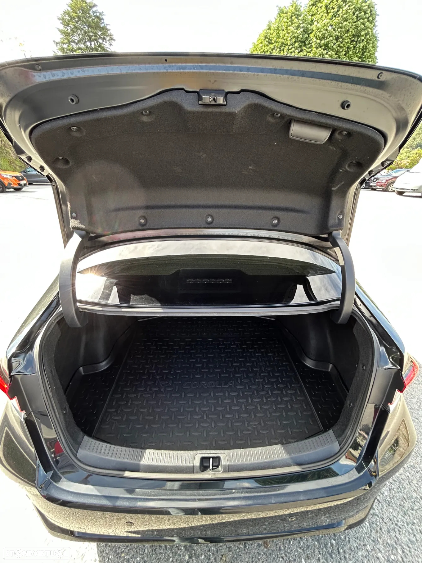 Toyota Corolla SD 1.8 Hybrid Comfort - 10