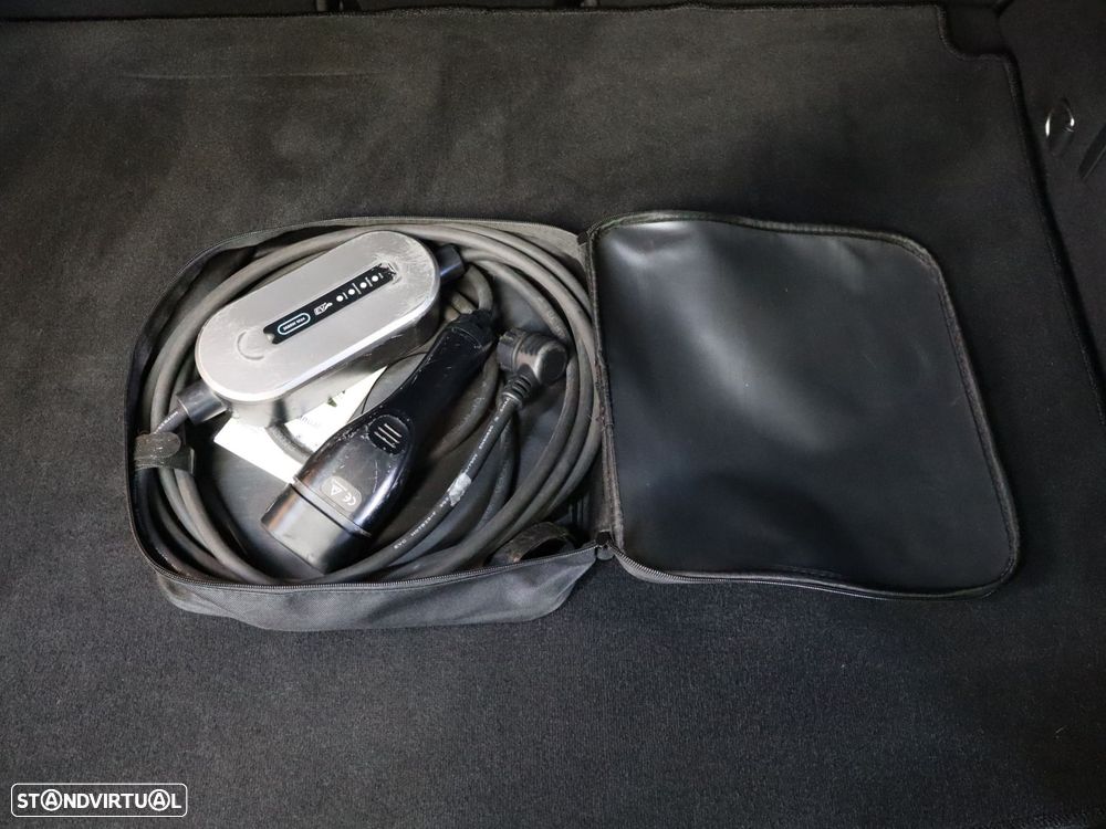 Mercedes-Benz EQA 300 4Matic AMG Line - 8