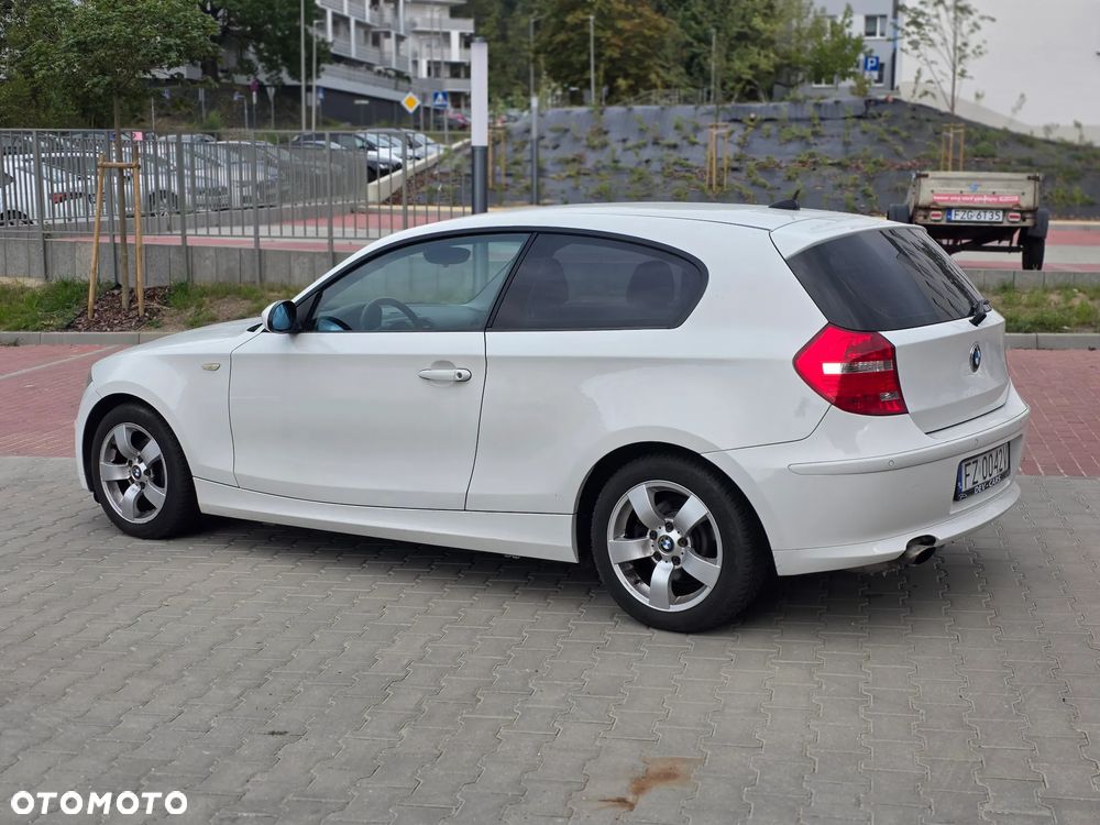 BMW Seria 1 118i Edition Sport - 5