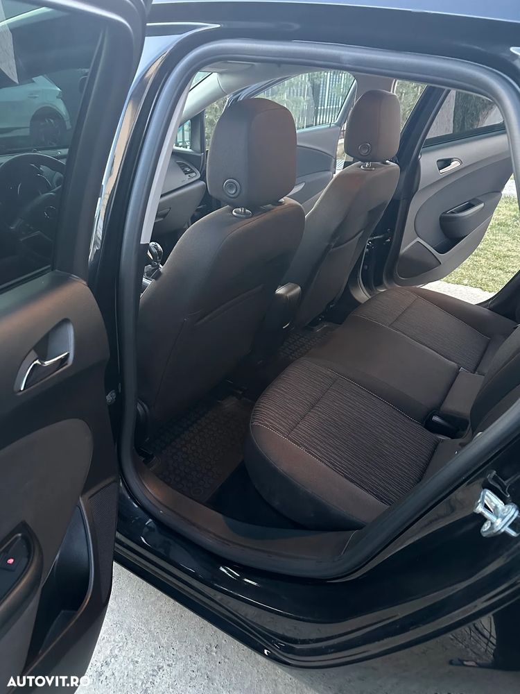 Opel Astra 1.4 Turbo ECOTEC Enjoy - 9