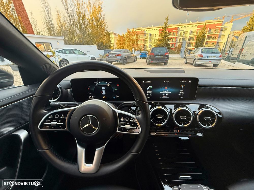 Mercedes-Benz GLA 200 d 8G-DCT - 4