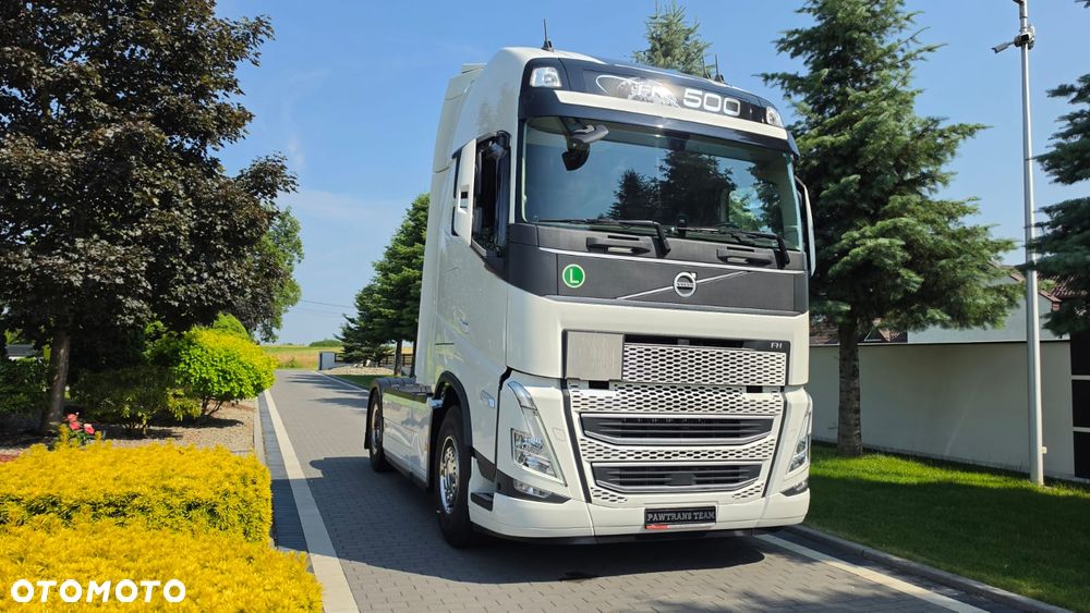 Volvo ///FH///500///2023///JEDYNE  311 TYŚ KM///1 TURBINA///KLIMATYZACJA POSTOJOWA///ZABUDOWY MIĘDZYOSIOWE/// VIRTUAL COCPIT///TABLET///KAMERA///STAN  BARDZO DOBRY - 12