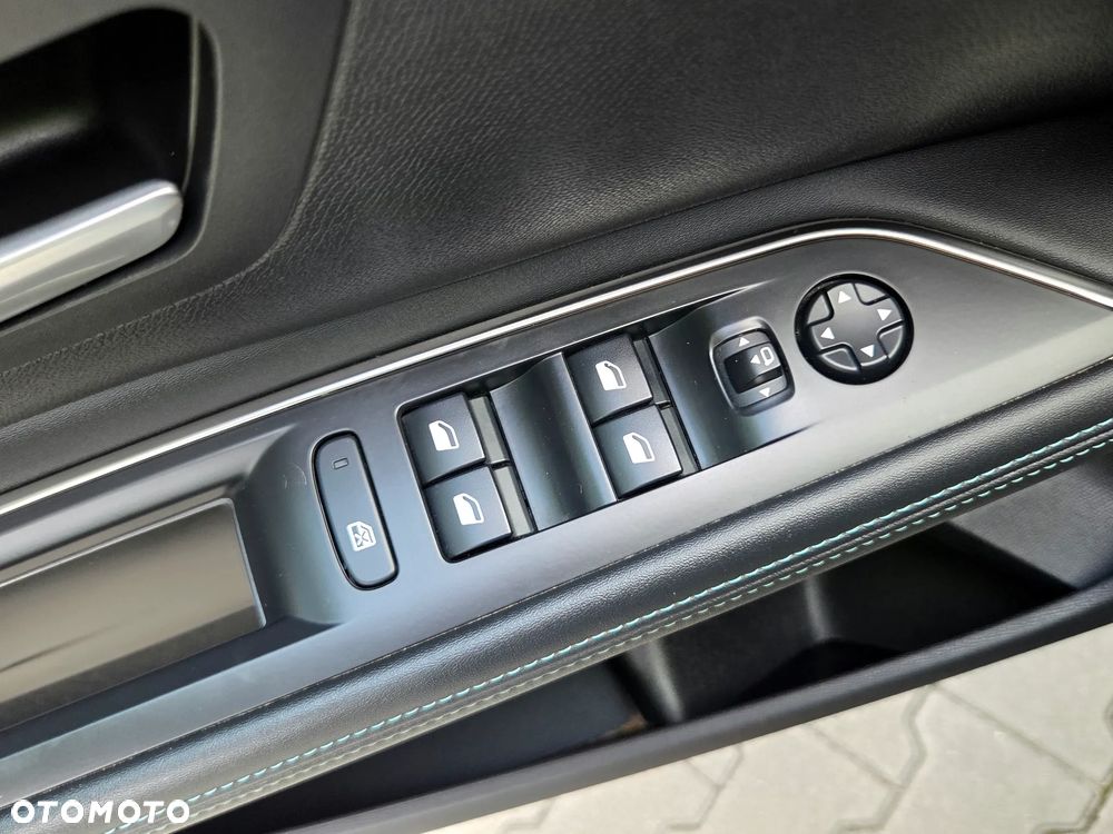 Peugeot 5008 BlueHDi 130 EAT8 Allure - 20
