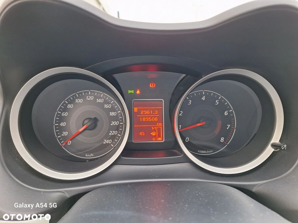 Mitsubishi Lancer 1.5 - 29