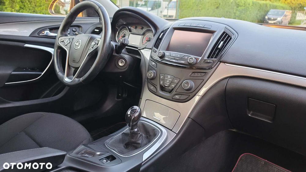 Opel Insignia - 12