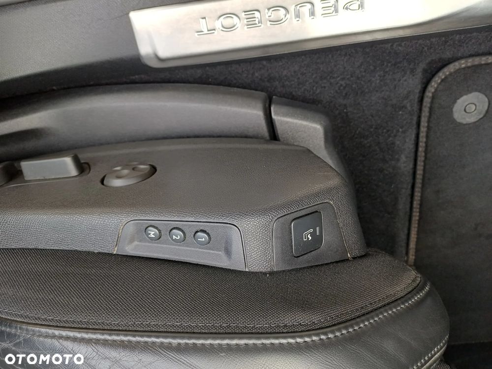 Peugeot 5008 BlueHDi 180 EAT8 GT - 16