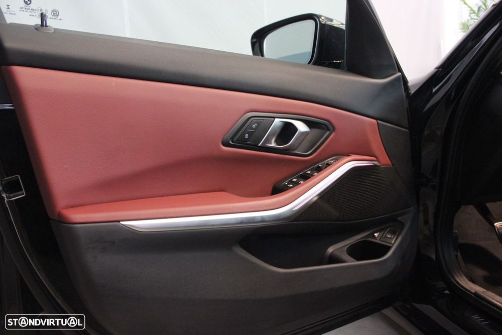 BMW 330 e Pack Desportivo M Auto - 7