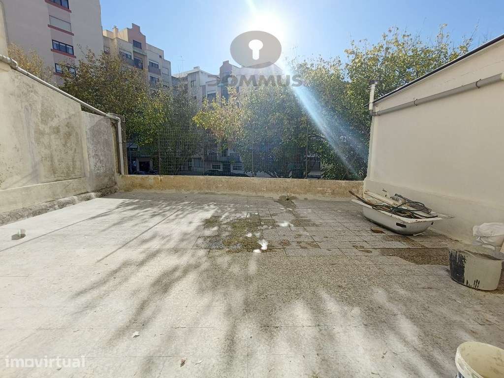 Apartamento T1 na Reboleira totalmente remodelado com terraço - Grande imagem: 2/23