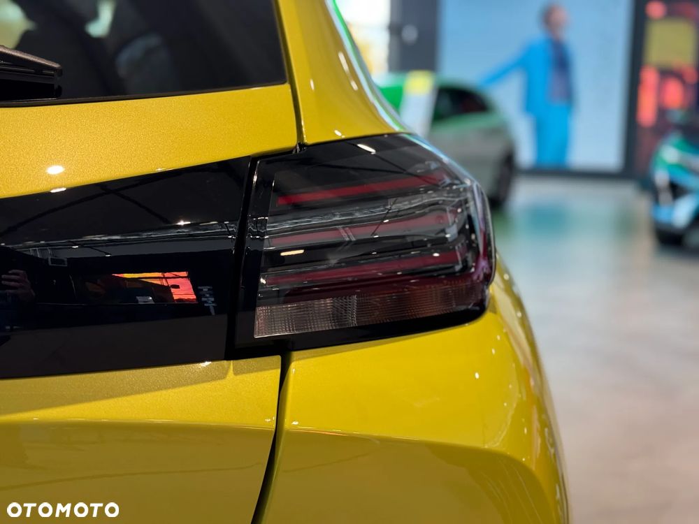 Peugeot 208 e-208 50kWh Allure - 13