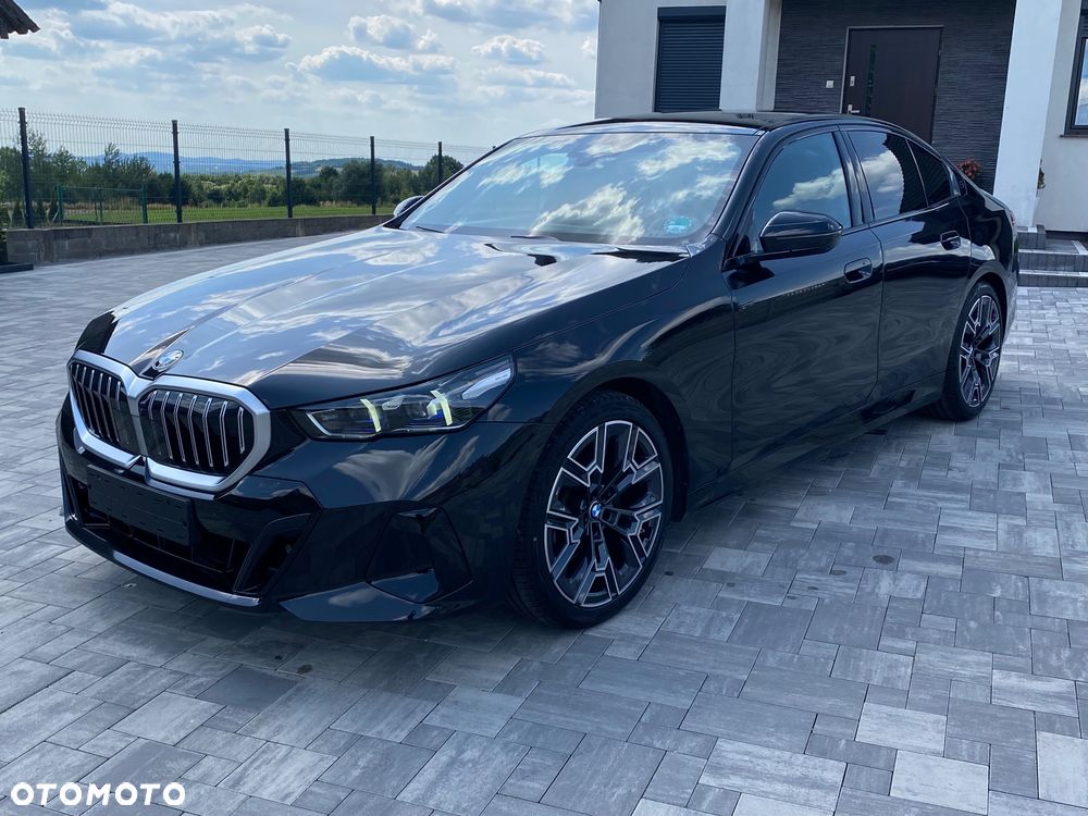BMW Seria 5 520d xDrive - 10
