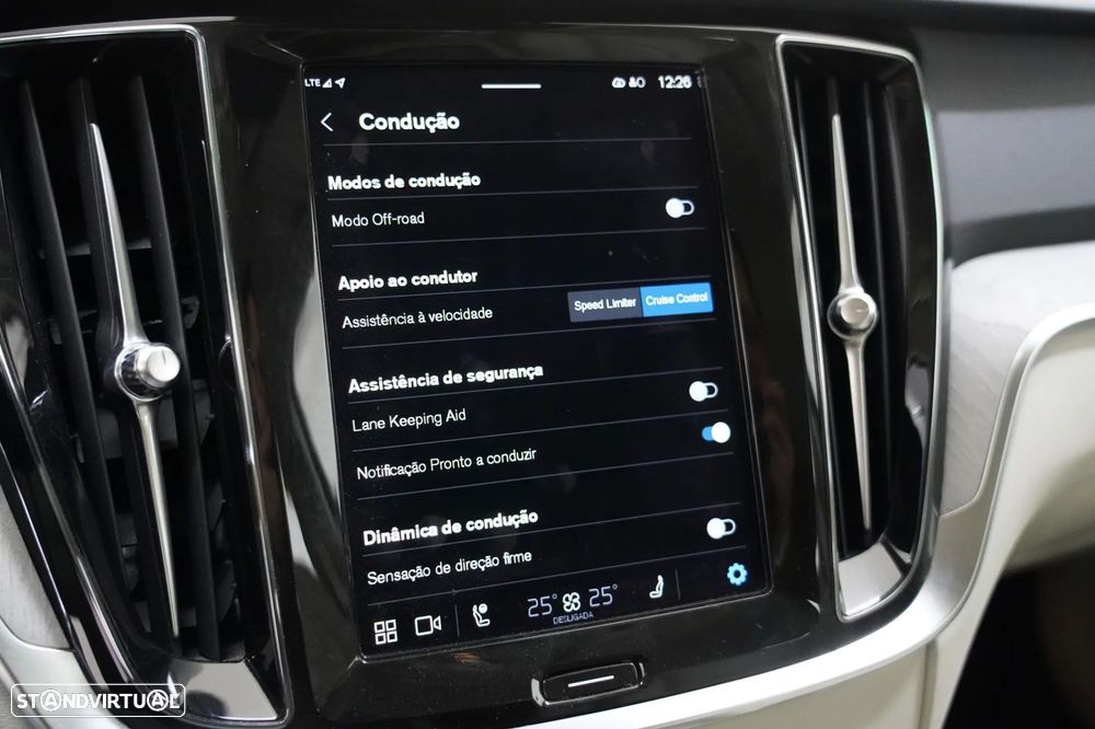 Volvo V60 Cross Country 2.0 B4 Geartronic - 12