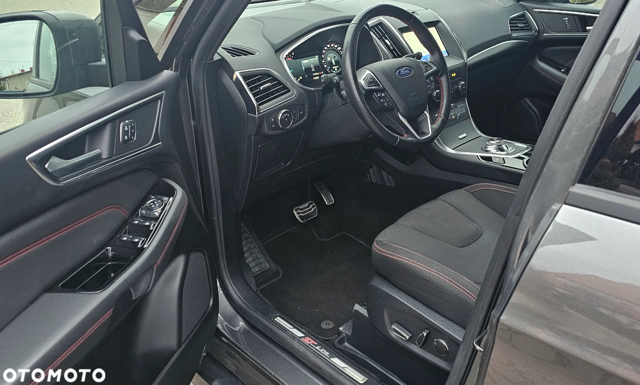 Ford S-Max - 13