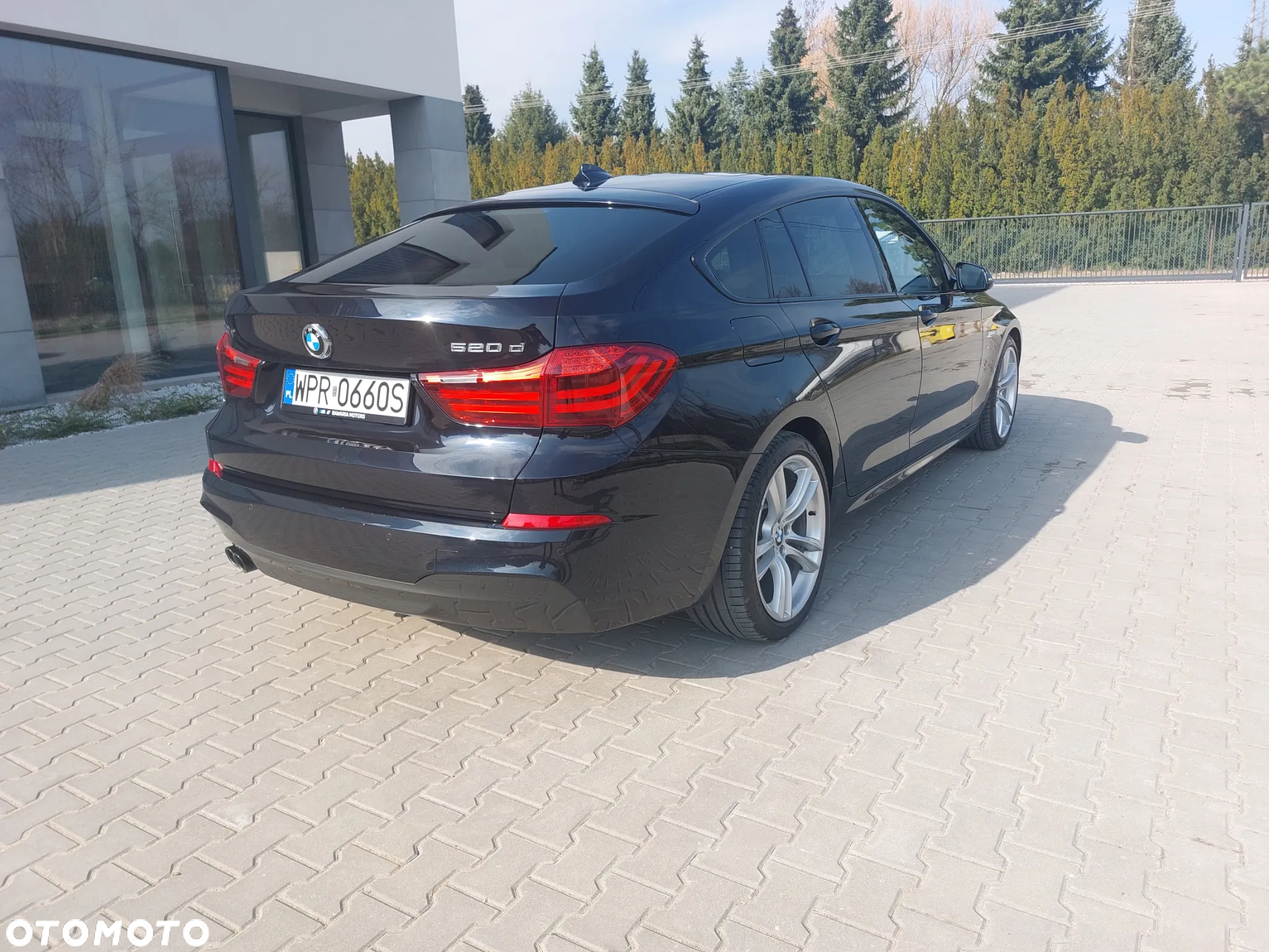 BMW 5GT - 14