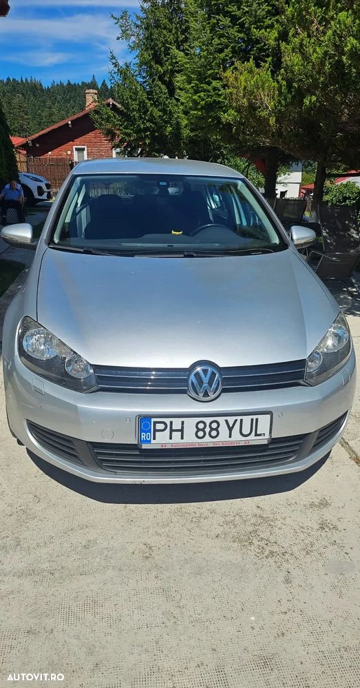 Volkswagen Golf - 1