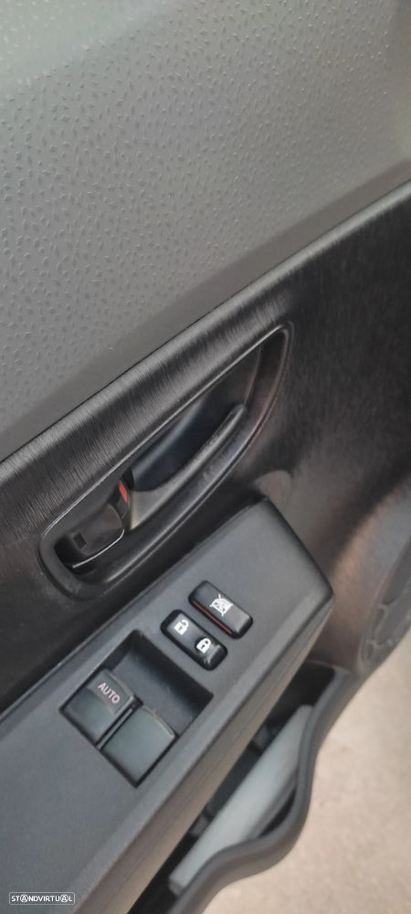 Toyota Yaris 1.4 D-4D Comfort+AC - 4
