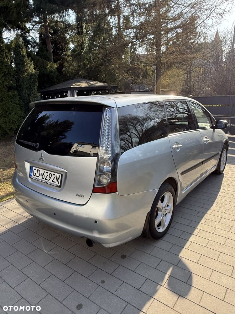 Mitsubishi Grandis - 4