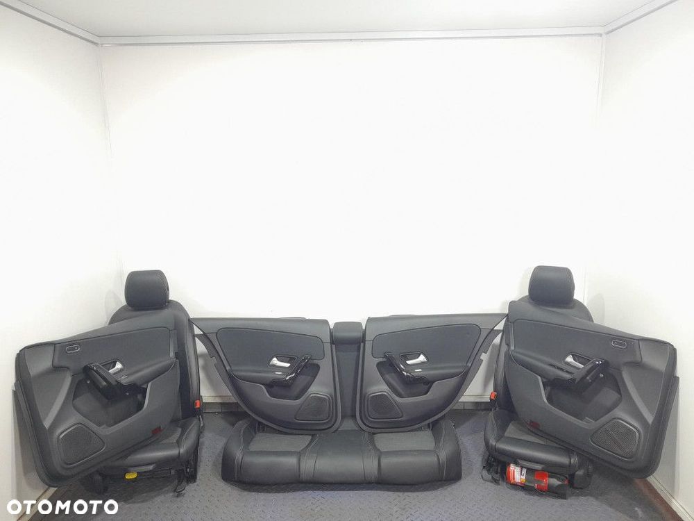 MERCEDES A KLASA W177 HB FOTELE KOMPLET PÓŁ SKÓRA EUROPA - 1