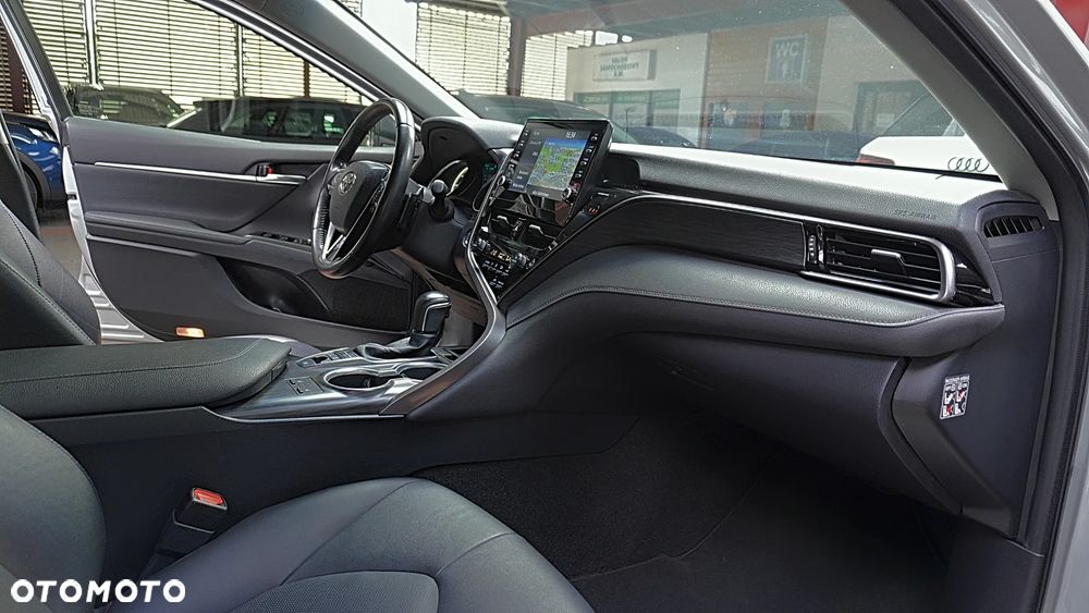 Toyota Camry 2.5 Hybrid Executive CVT - 16