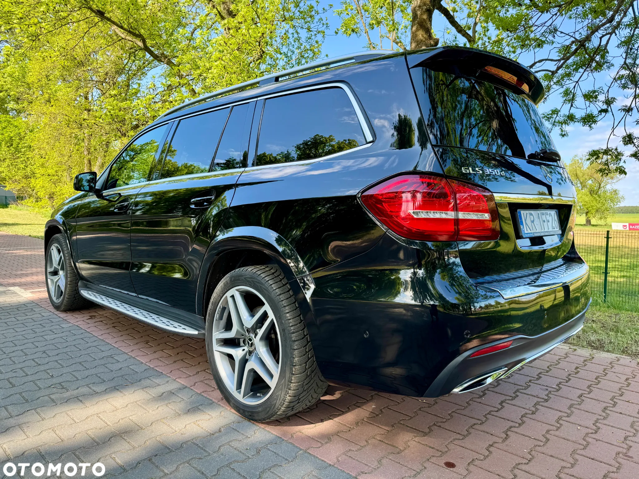 Mercedes-Benz GLS 350 d 4-Matic - 3