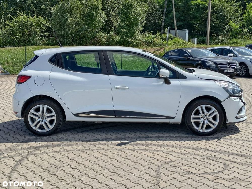Renault Clio - 8