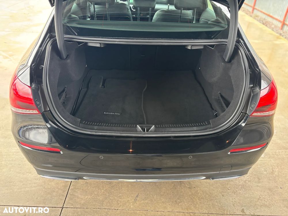 Mercedes-Benz A 180 d 7G-DCT - 11