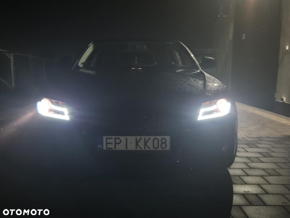Audi A4 Limousine - 8