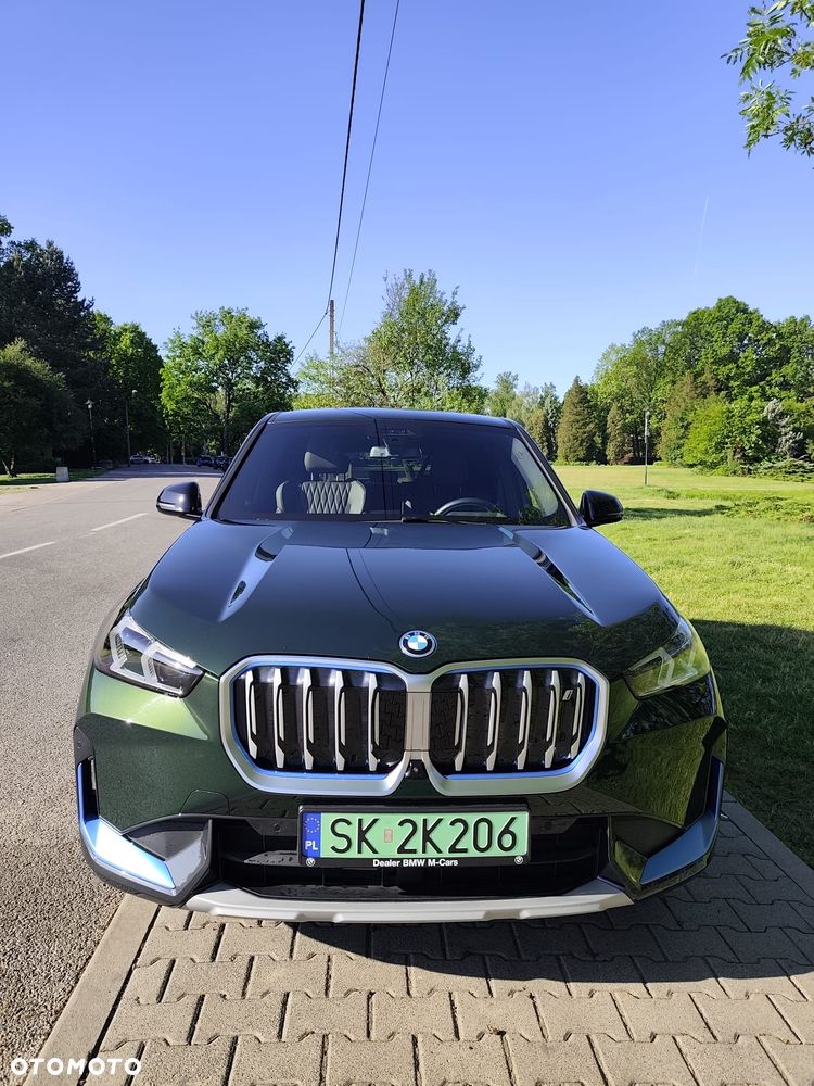 BMW iX1 xDrive30 66.5kWh xLine - 1