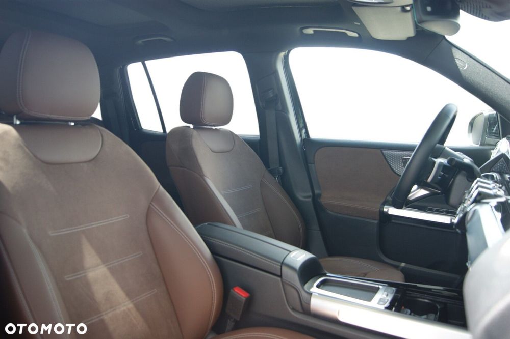 Mercedes-Benz GLB - 7