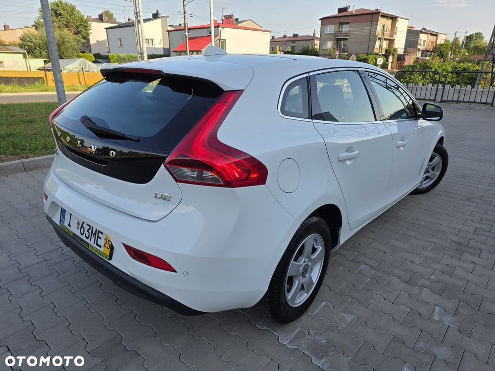 Volvo V40 D2 - 17