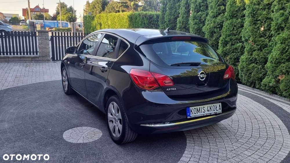 Opel Astra - 4