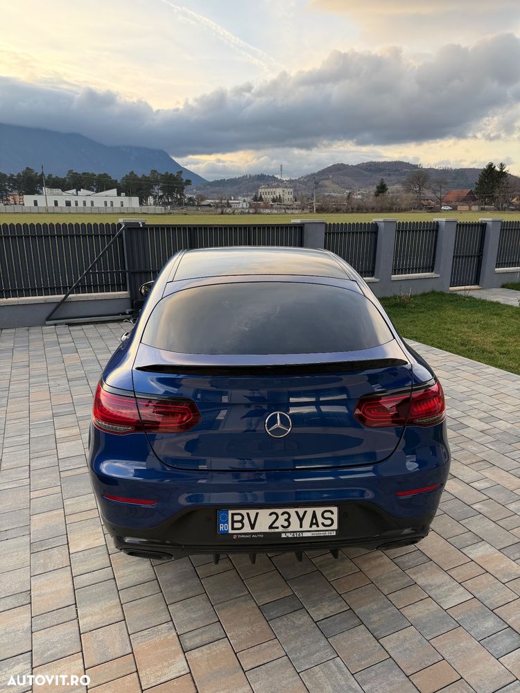 Mercedes-Benz GLC 300 4MATIC - 4