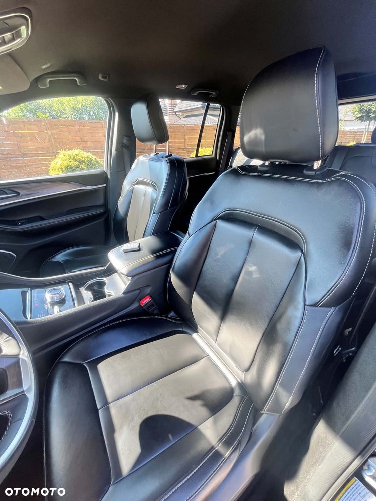 Jeep Grand Cherokee - 10